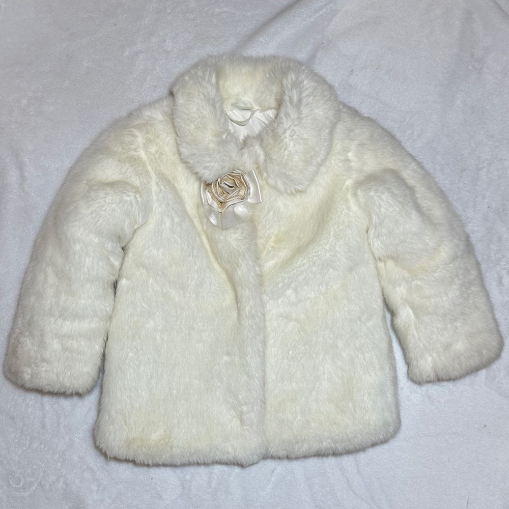 Edgehill collection Elegant Cream Faux Fur Kids Coat 24mo